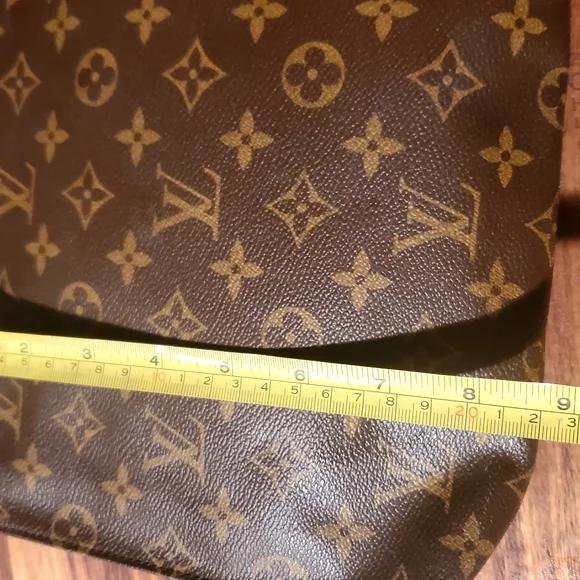 Louis Vuitton Monogram Toiletry Pouch Pochette - Picture 13 of 14